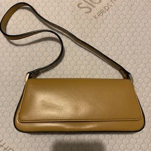 Beige shoulder bag